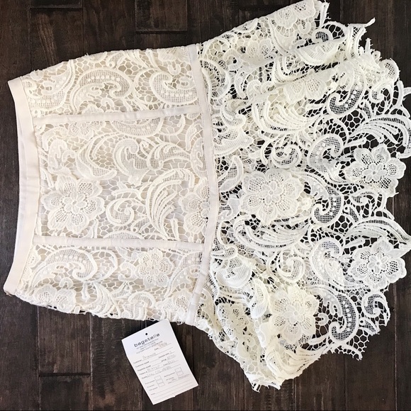 BAGATELLE Cream Lace Skirt Size Small - Picture 5 of 5
